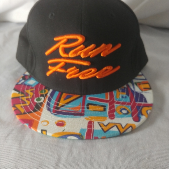Nwot baseball hat.  Run free - Picture 3 of 5